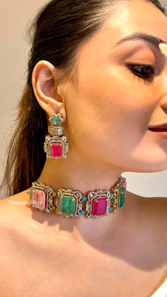 Esra Necklace Set