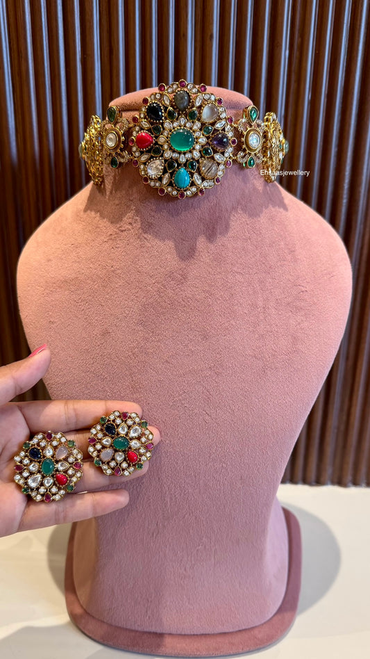 Mannat Zameston Necklace Set