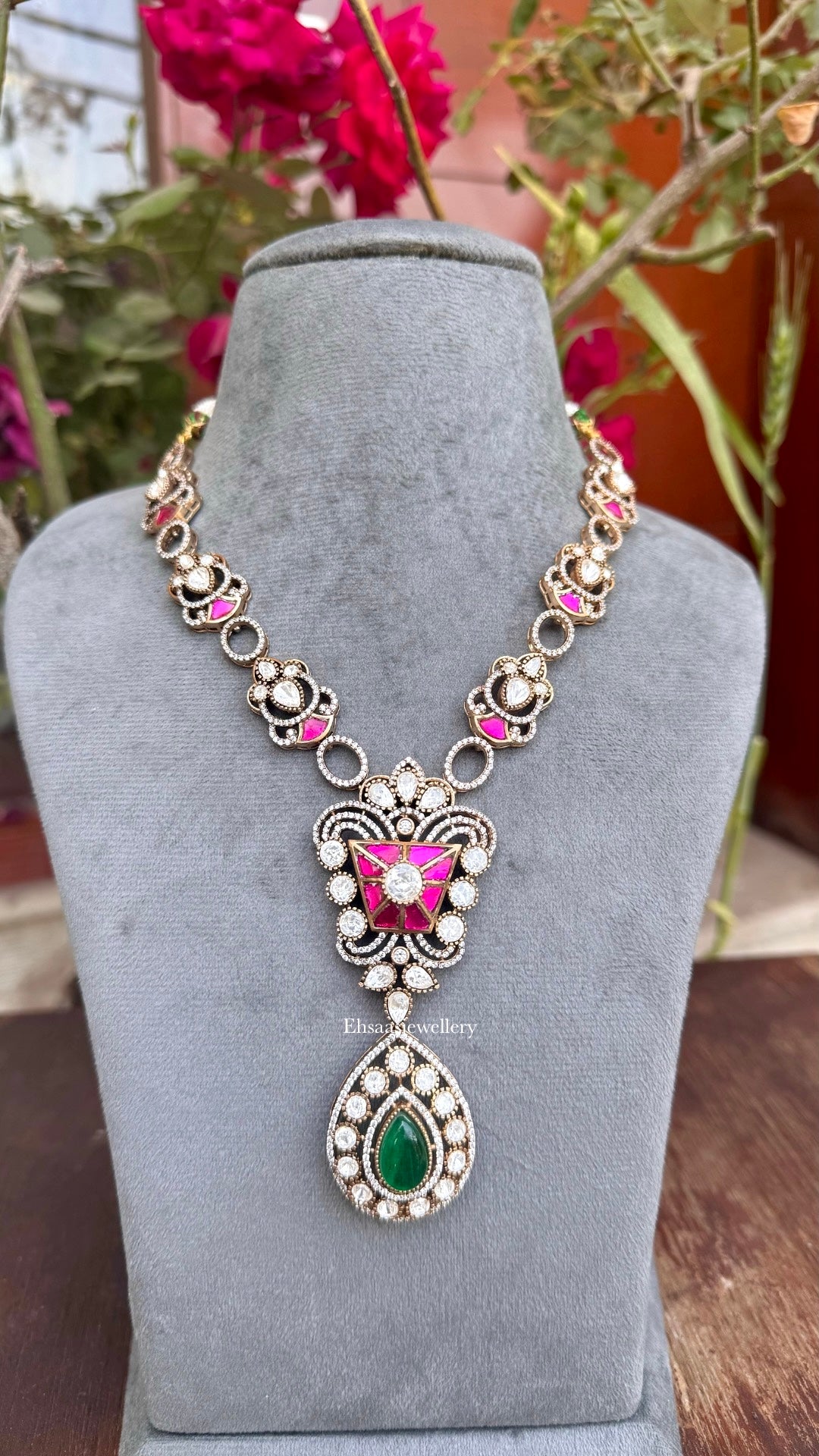 Apoxy Necklace with Earrings