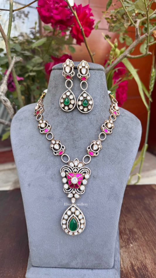 Apoxy Necklace with Earrings