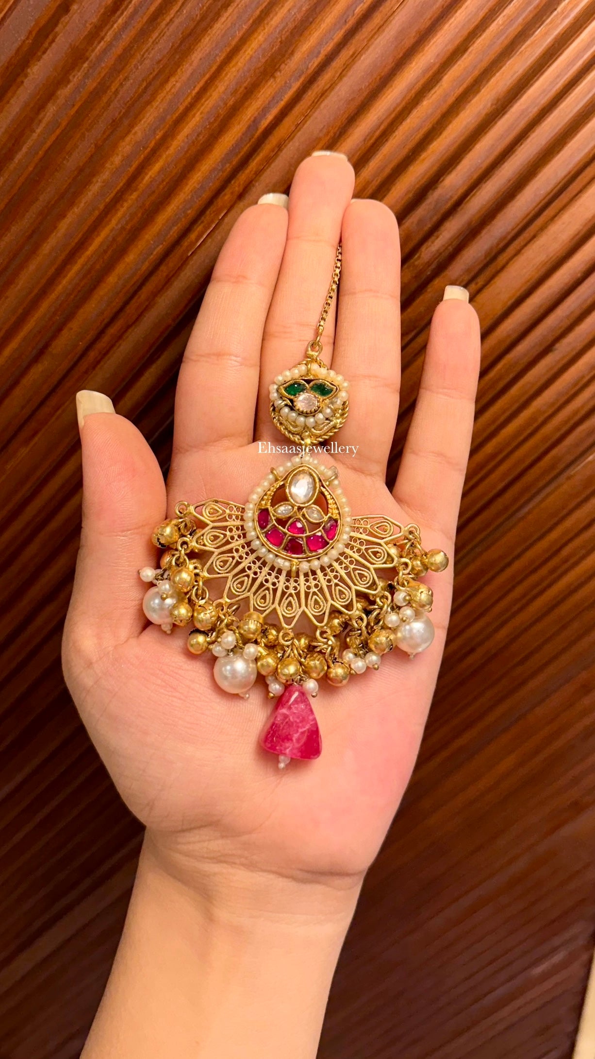 Gulabari Maangtika