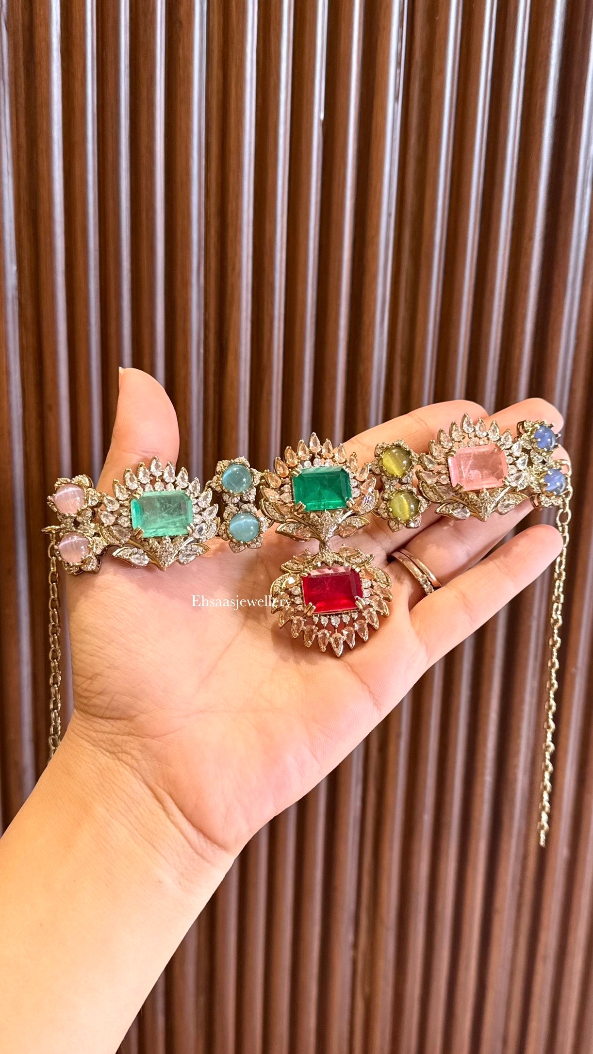Hayat Necklace With Earrings