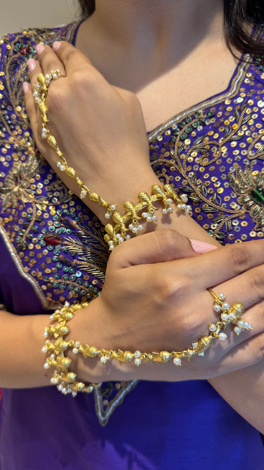 Jal Pari Pearl Hathphool (Pair)