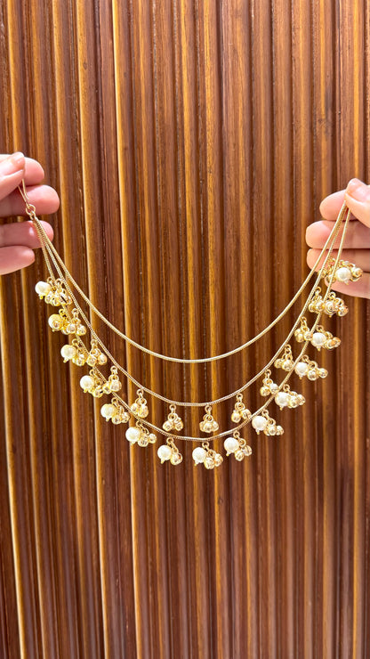 Pankhuri Studs With Earchain