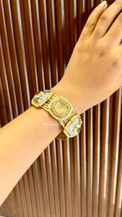Tira Bracelets