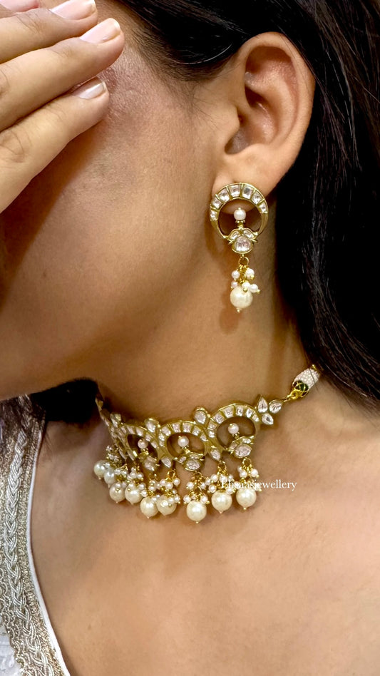Samira Choker with Earrings