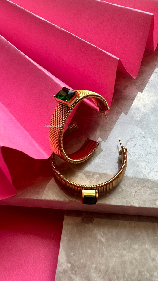 Elara Hoops