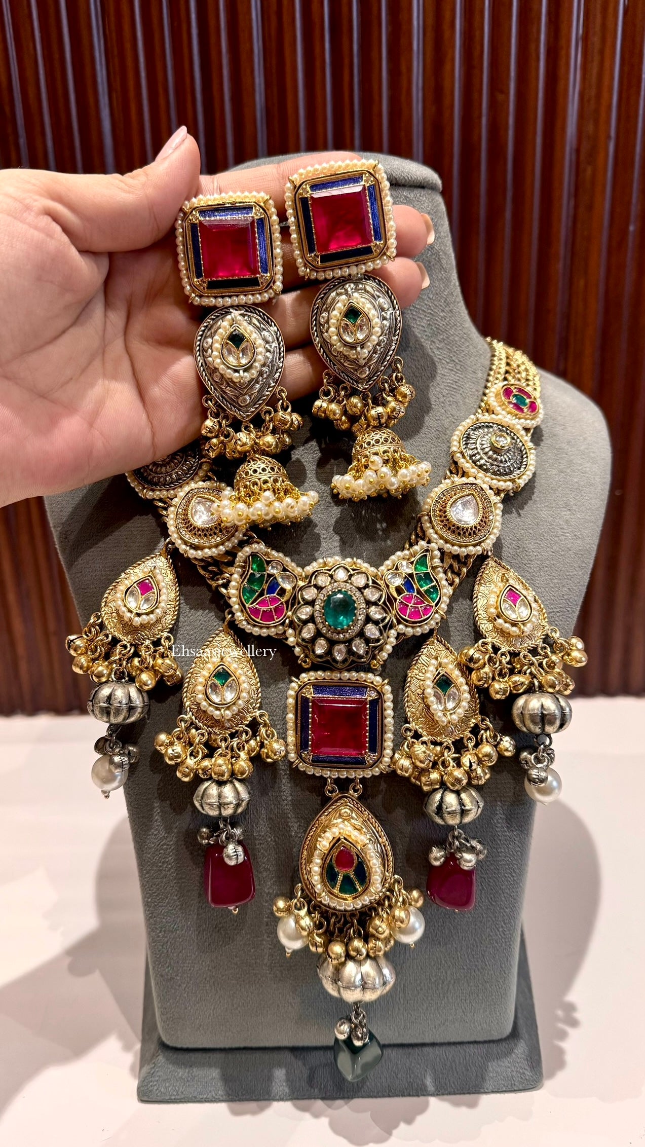 Shehzadi Necklace with Earrings
