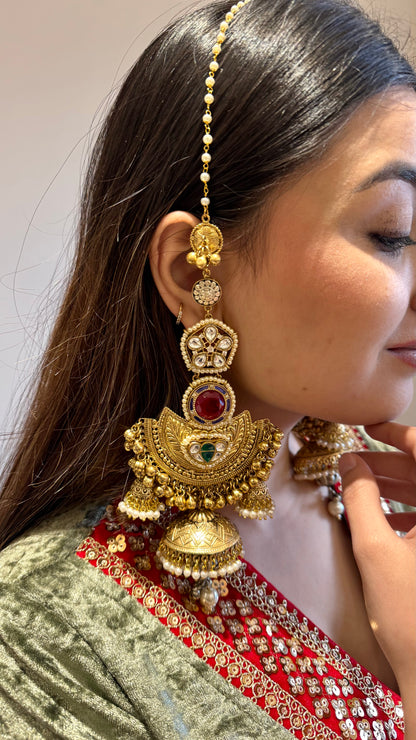 Suhana Jhumkis With Kaanchain