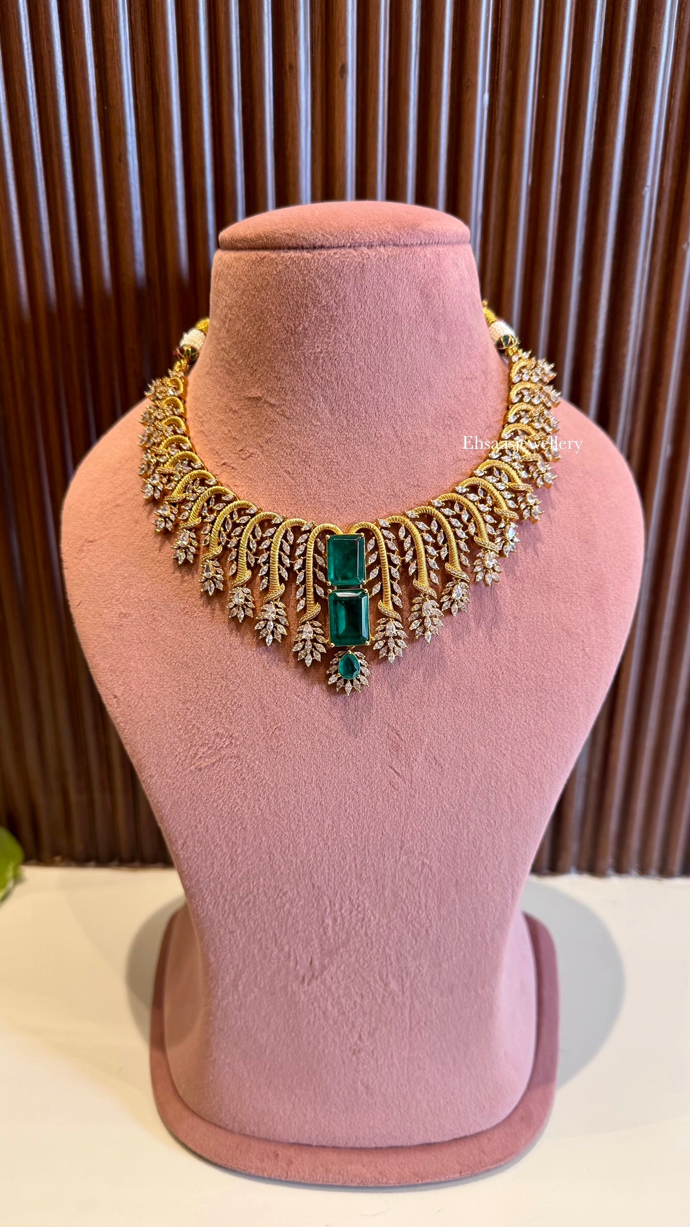 Reyah Necklace Set