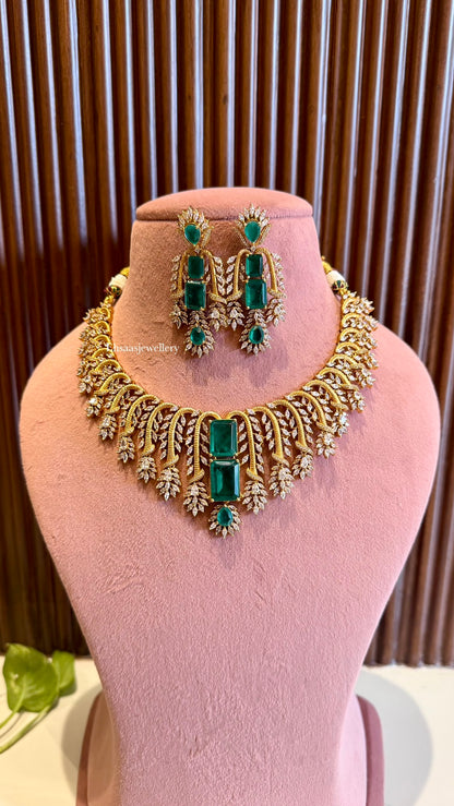 Reyah Necklace Set
