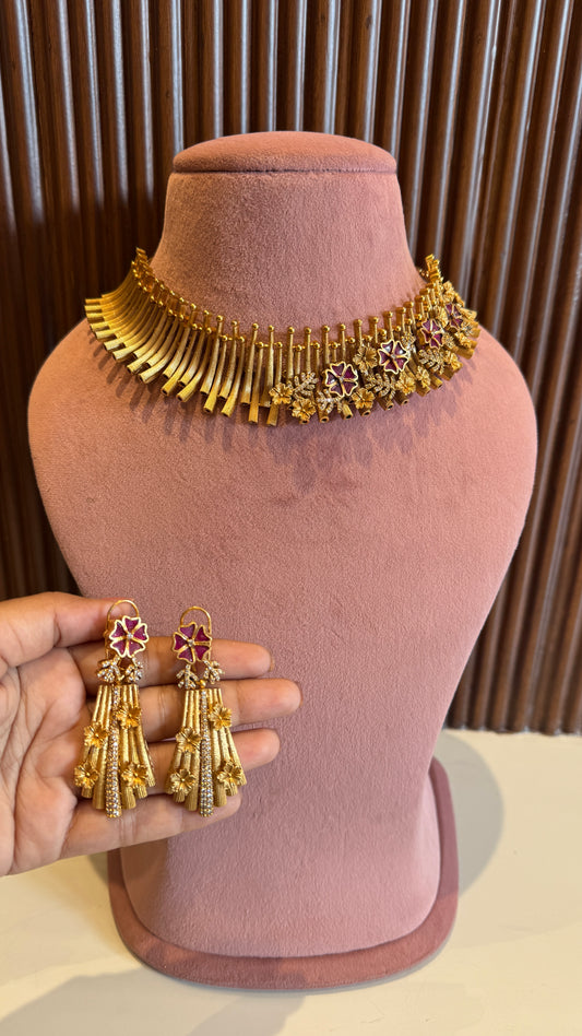 Kashni Gold Necklace Set