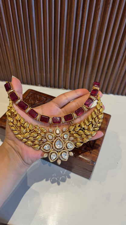 Miraya Gold Necklace Set