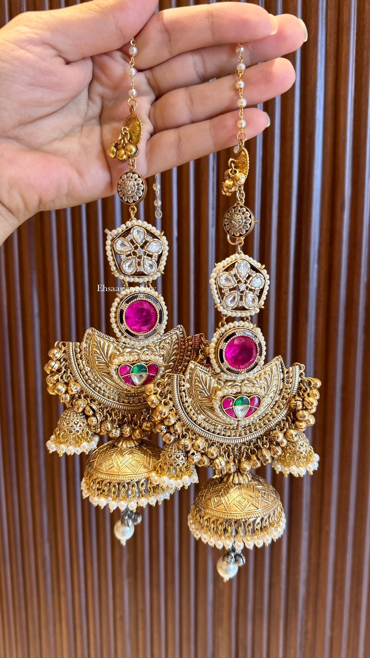 Suhana Jhumkis With Kaanchain