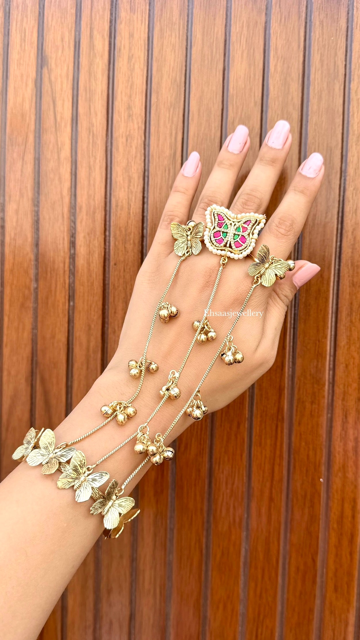 Noor-e-Titli Hathphool