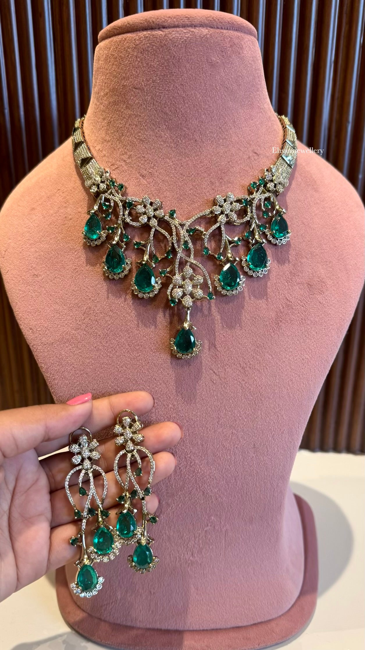 Aasma Diamond Necklace Set