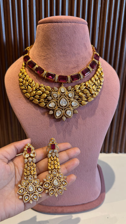 Miraya Gold Necklace Set