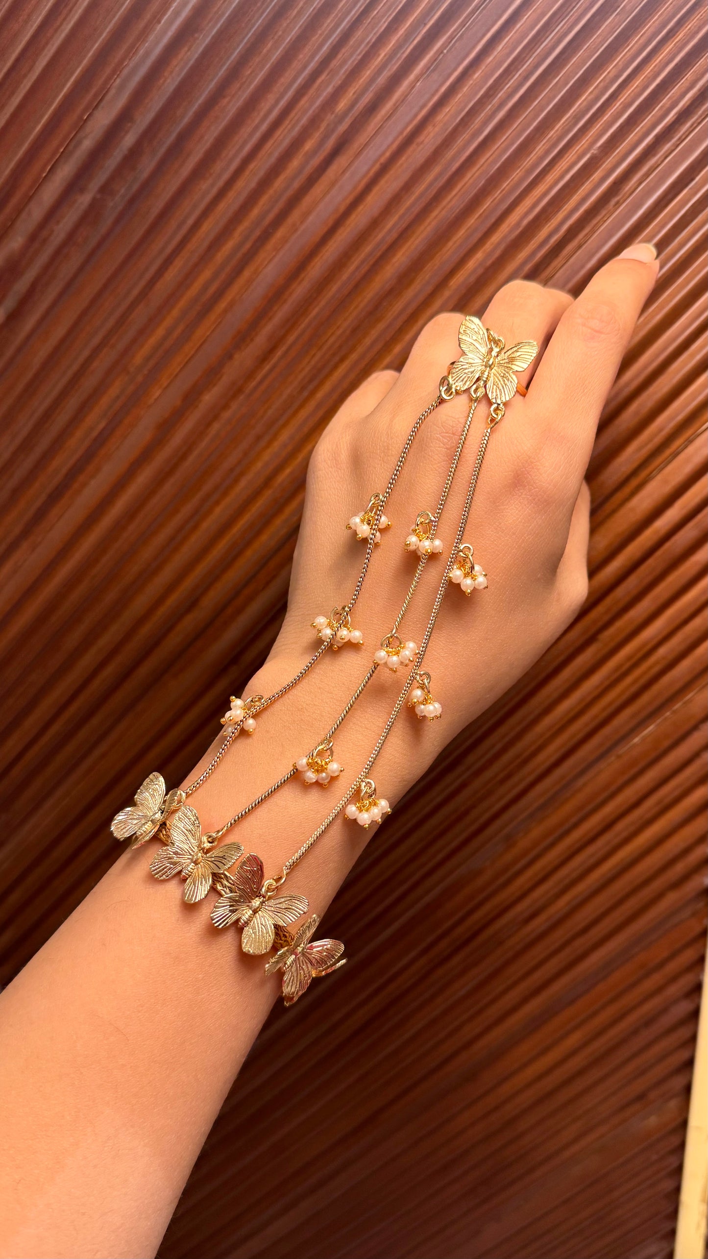 Noor-e-Pari Pearl Hathphool
