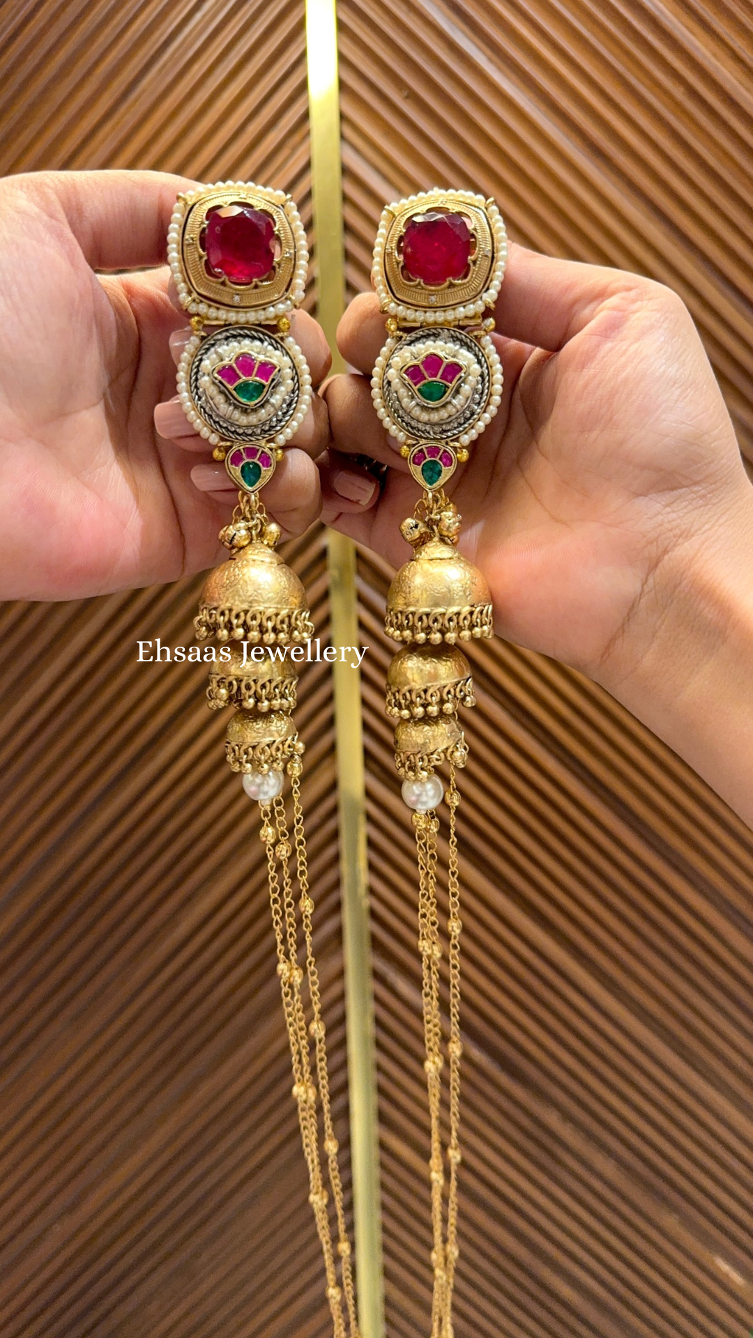 Leheriya Earrings with Necklace 1.0