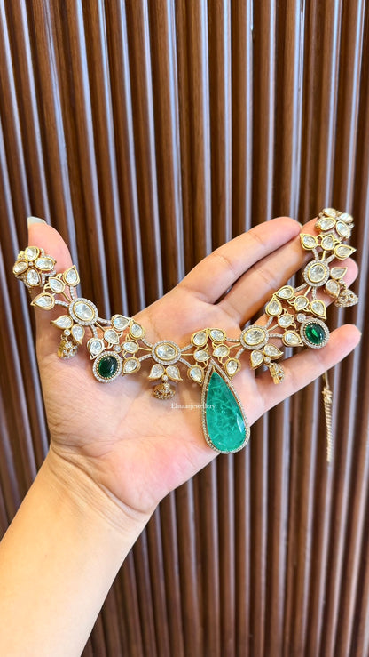 Arsheen Emerald Necklace with Earrings