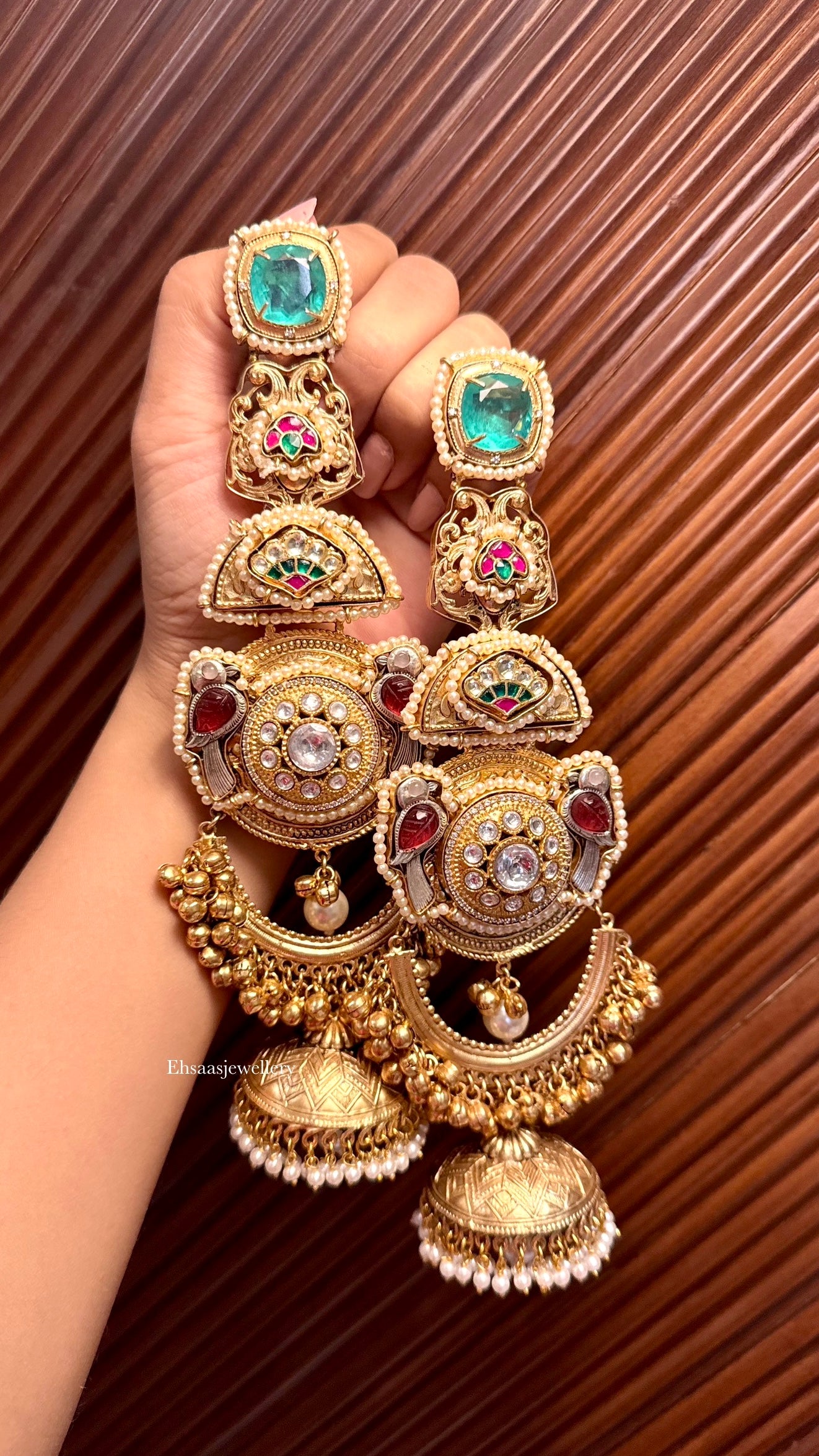 Zunaira Jhumkis