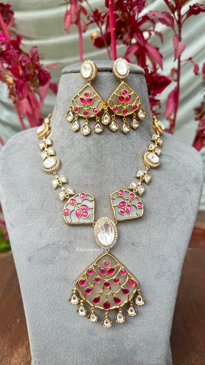 Aparna Necklace with Earrings