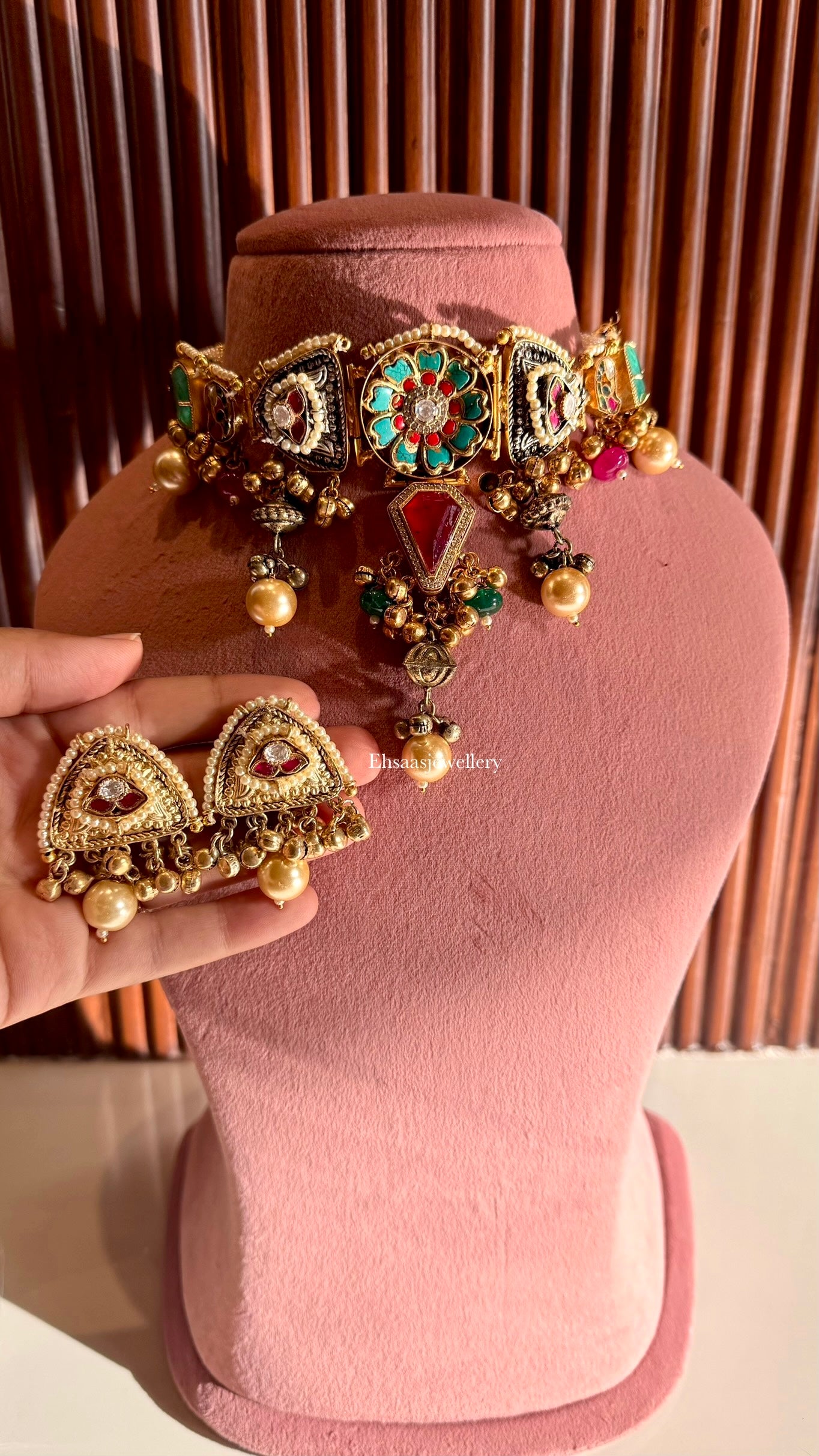 Trishira Choker With Earrings