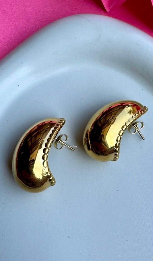 Zora Studs