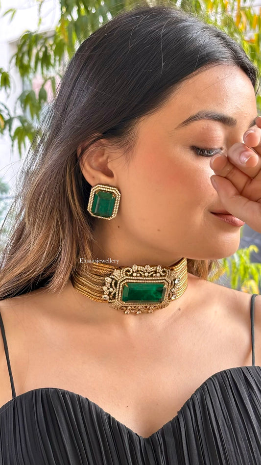 Evara Choker