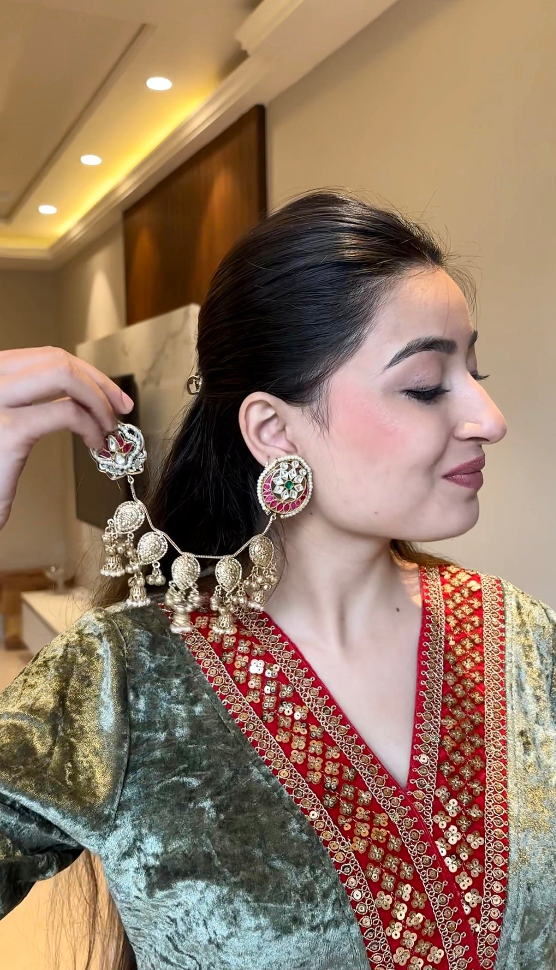 Gulbaag kaanchain Earrings