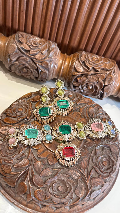 Hayat Necklace With Earrings