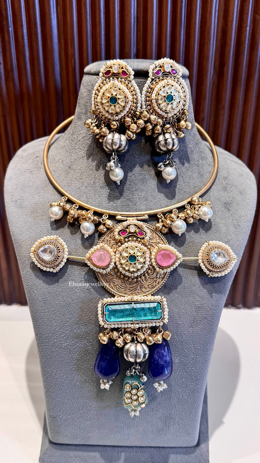 Sitara-e-Meher Hasli with earrings