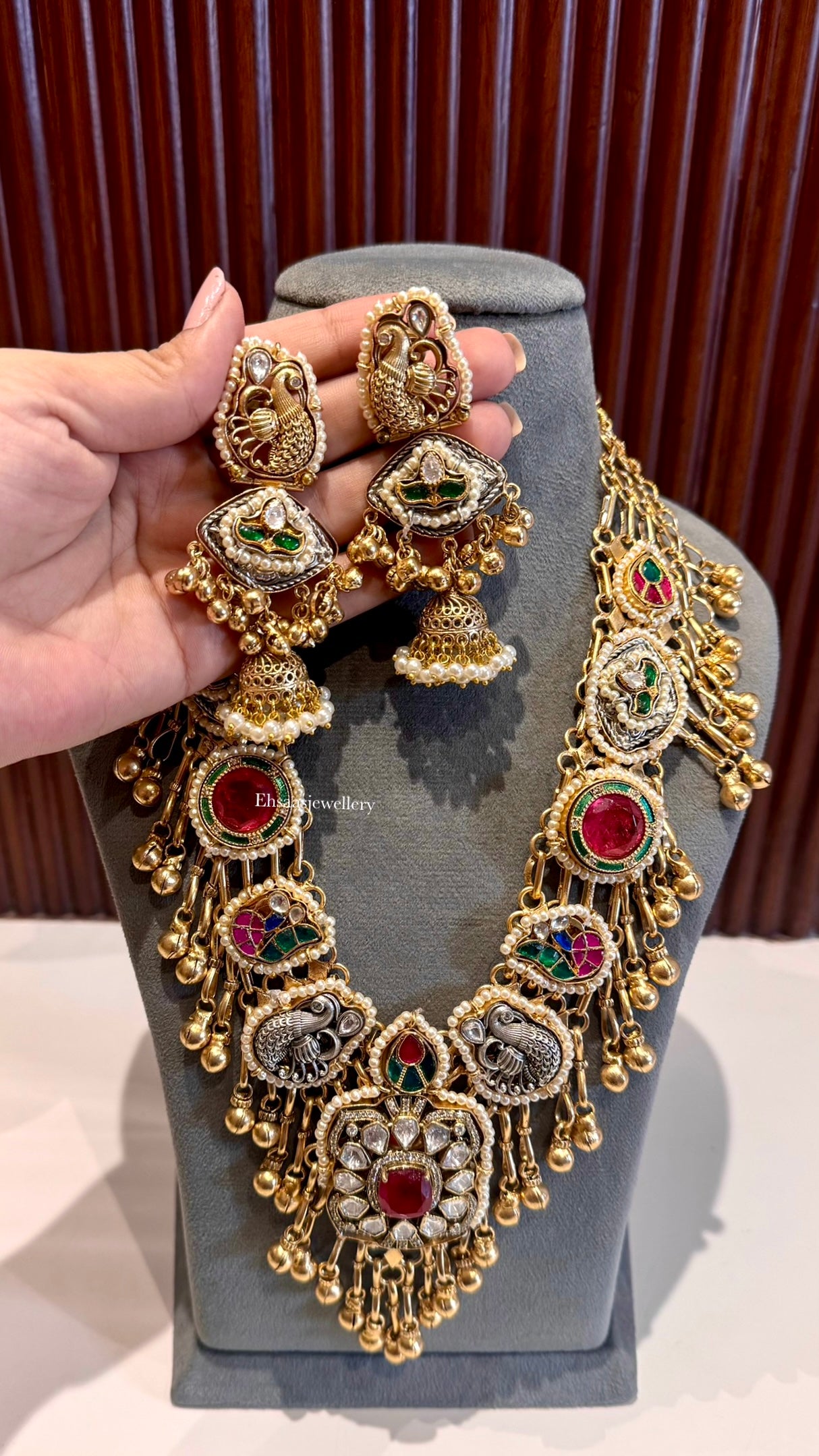 Noor Jahan Necklace with Earrings