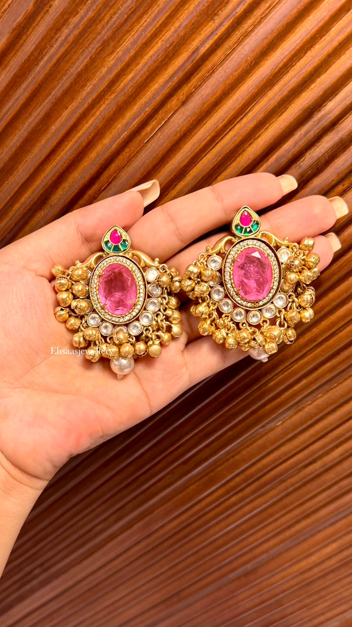 Enakshi Studs