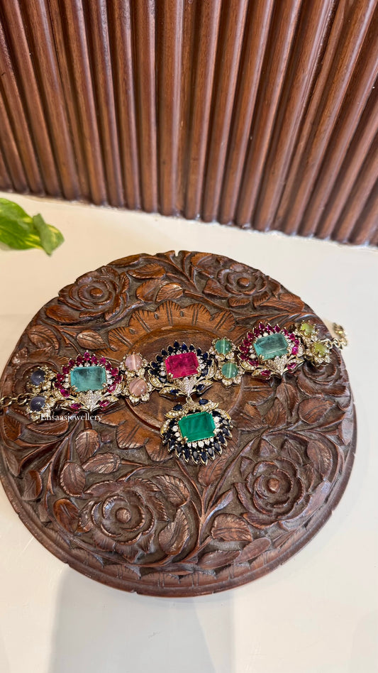 Hayat Necklace With Earrings