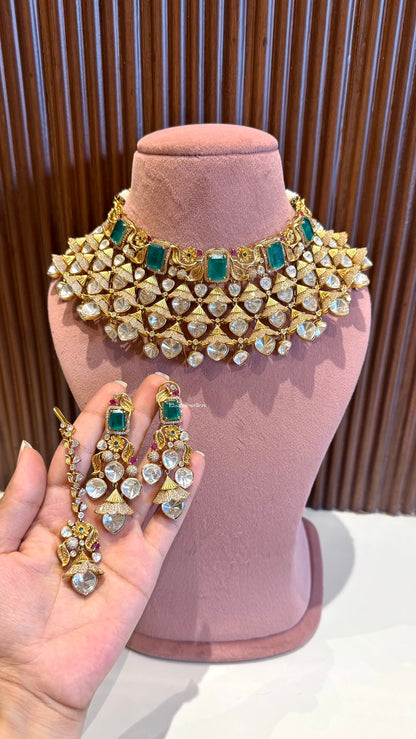 Shiddat Necklace With Earrings