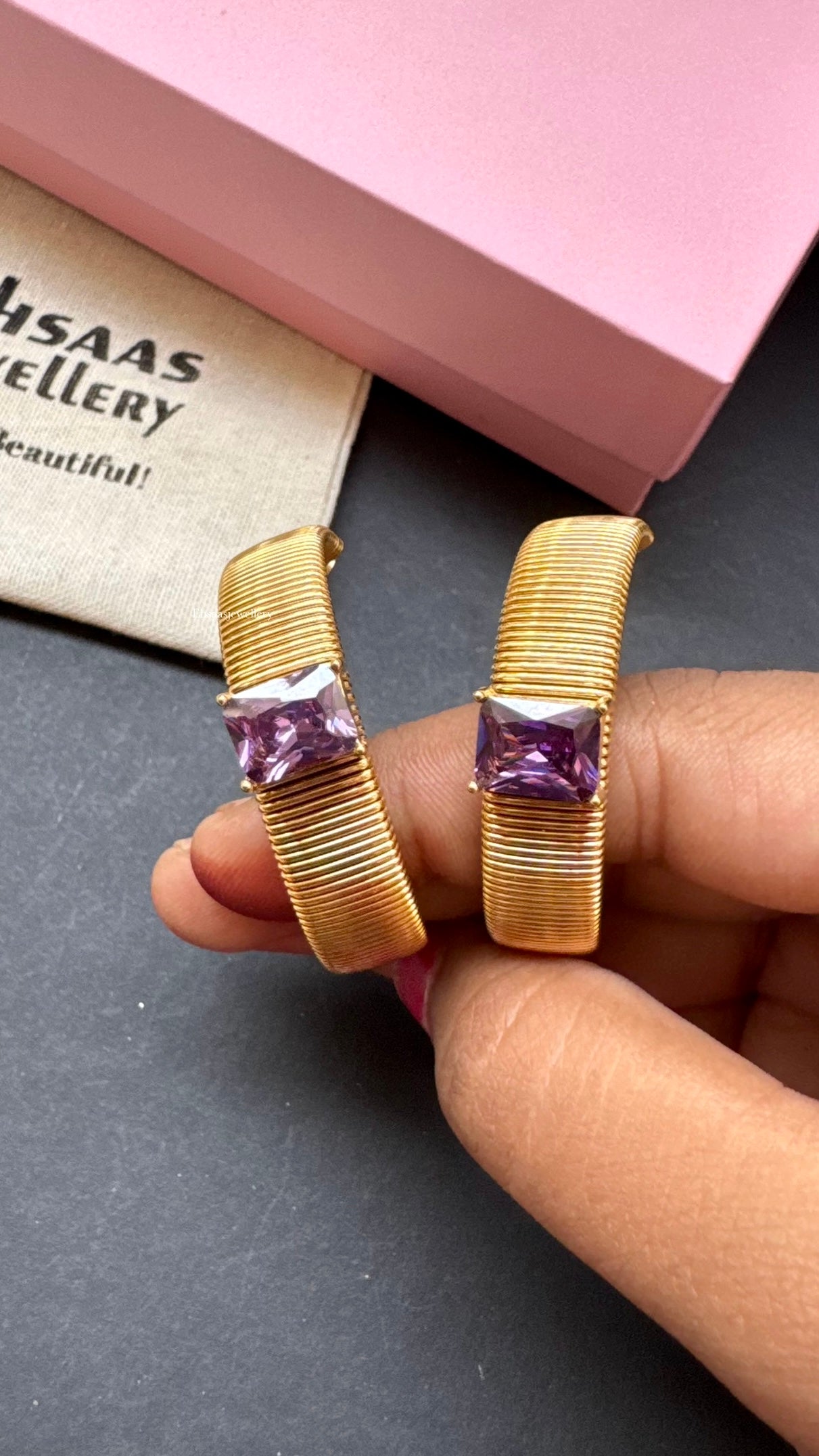 Elara Hoops
