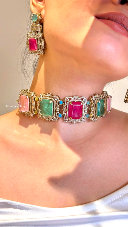 Esra Necklace Set