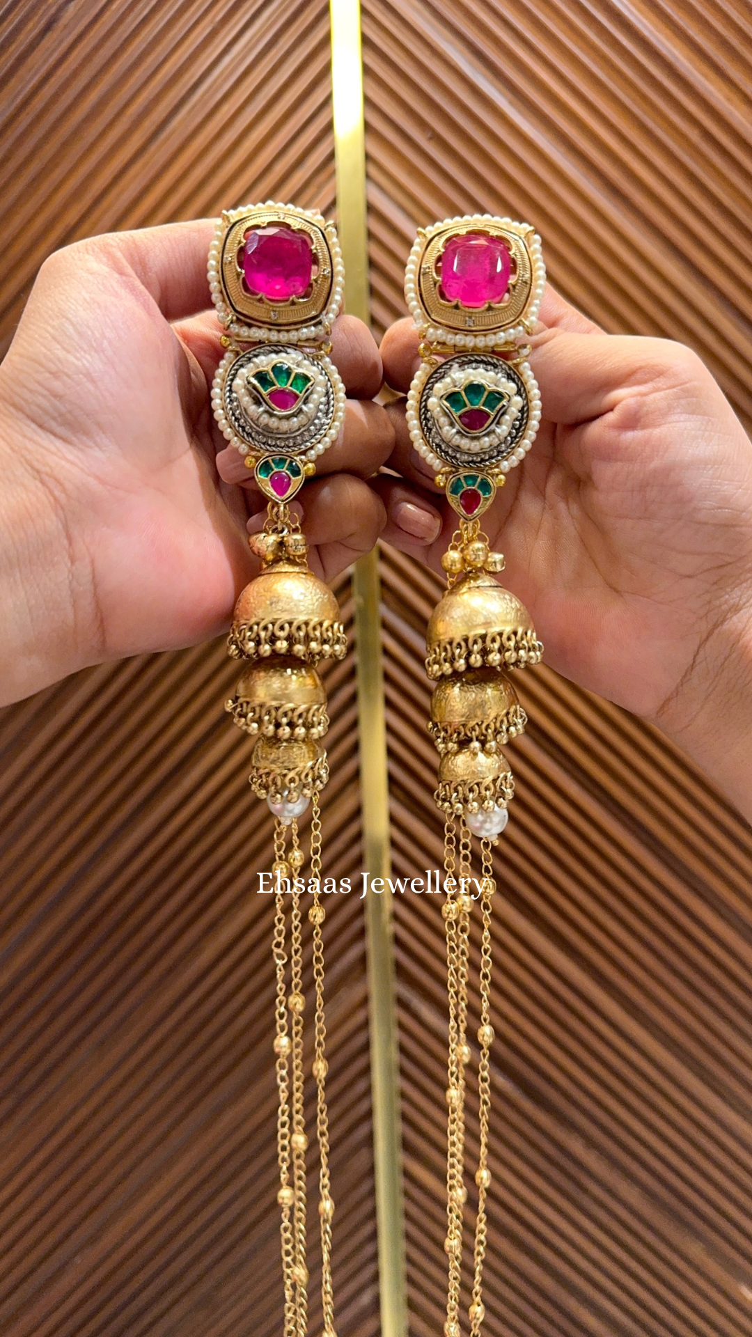 Leheriya Earrings with Necklace 1.0