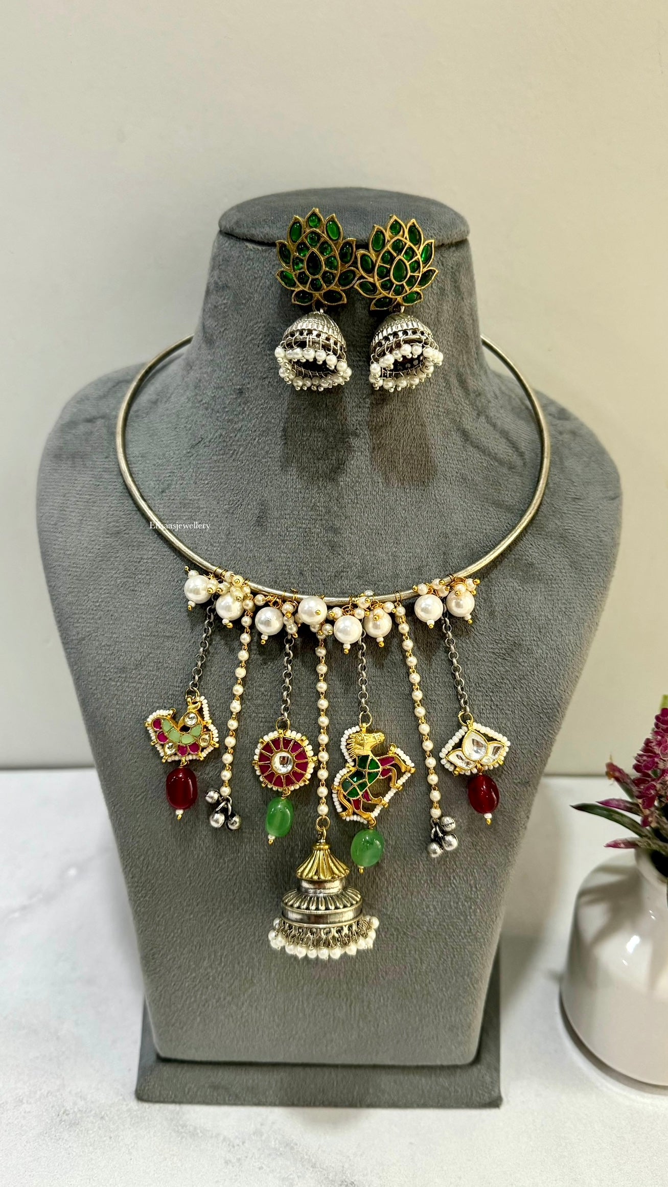 Sulakshana Hasli Set