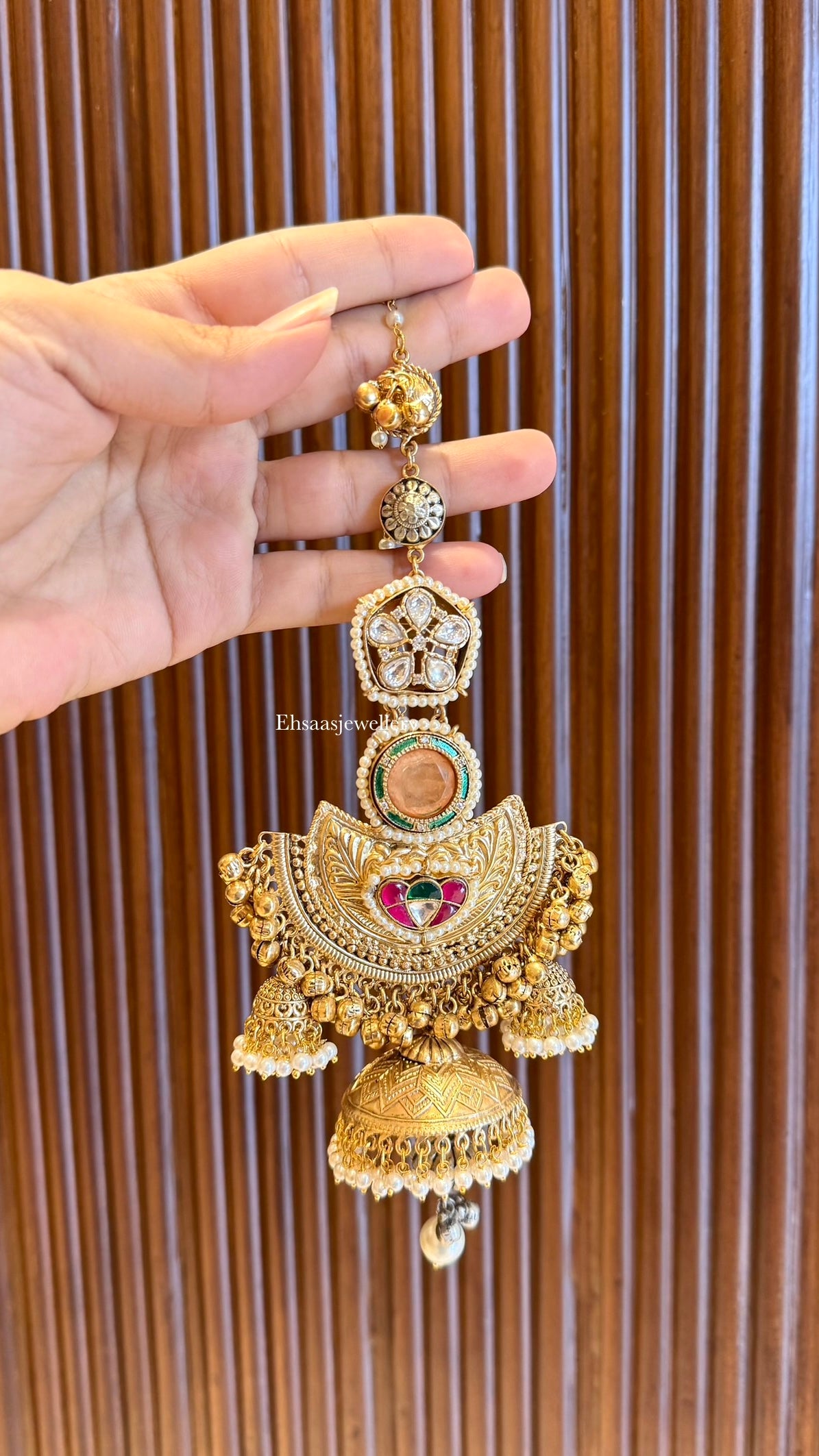Suhana Jhumkis With Kaanchain