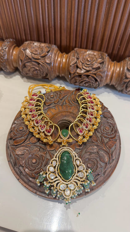 Avantika Necklace with Earrings