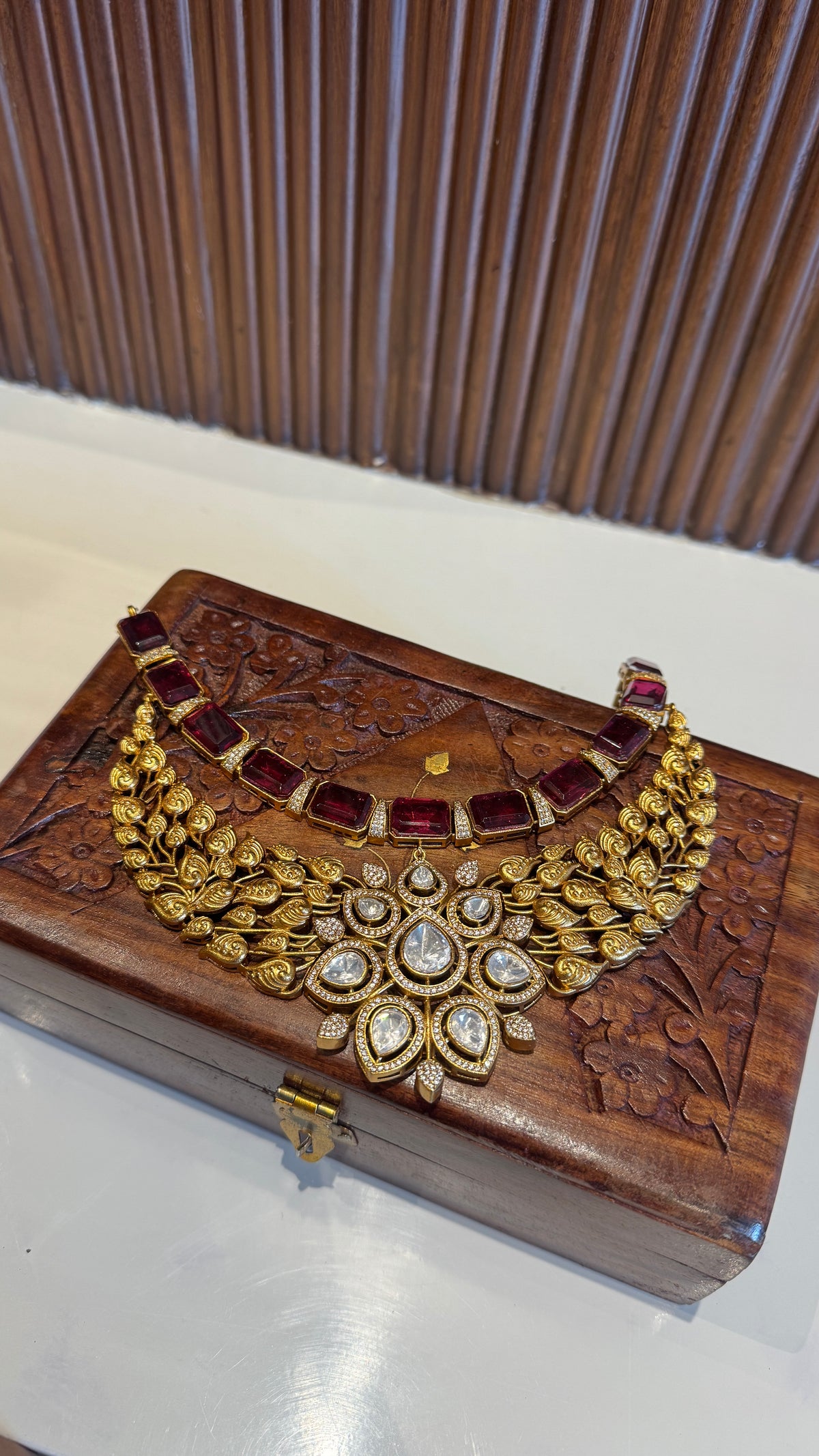 Miraya Gold Necklace Set