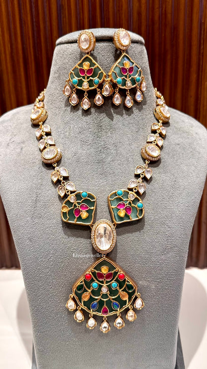 Aparna Necklace with Earrings