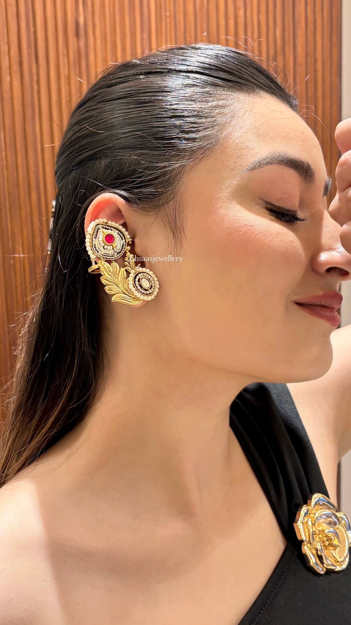 Zeenat Kaanphool Earrings