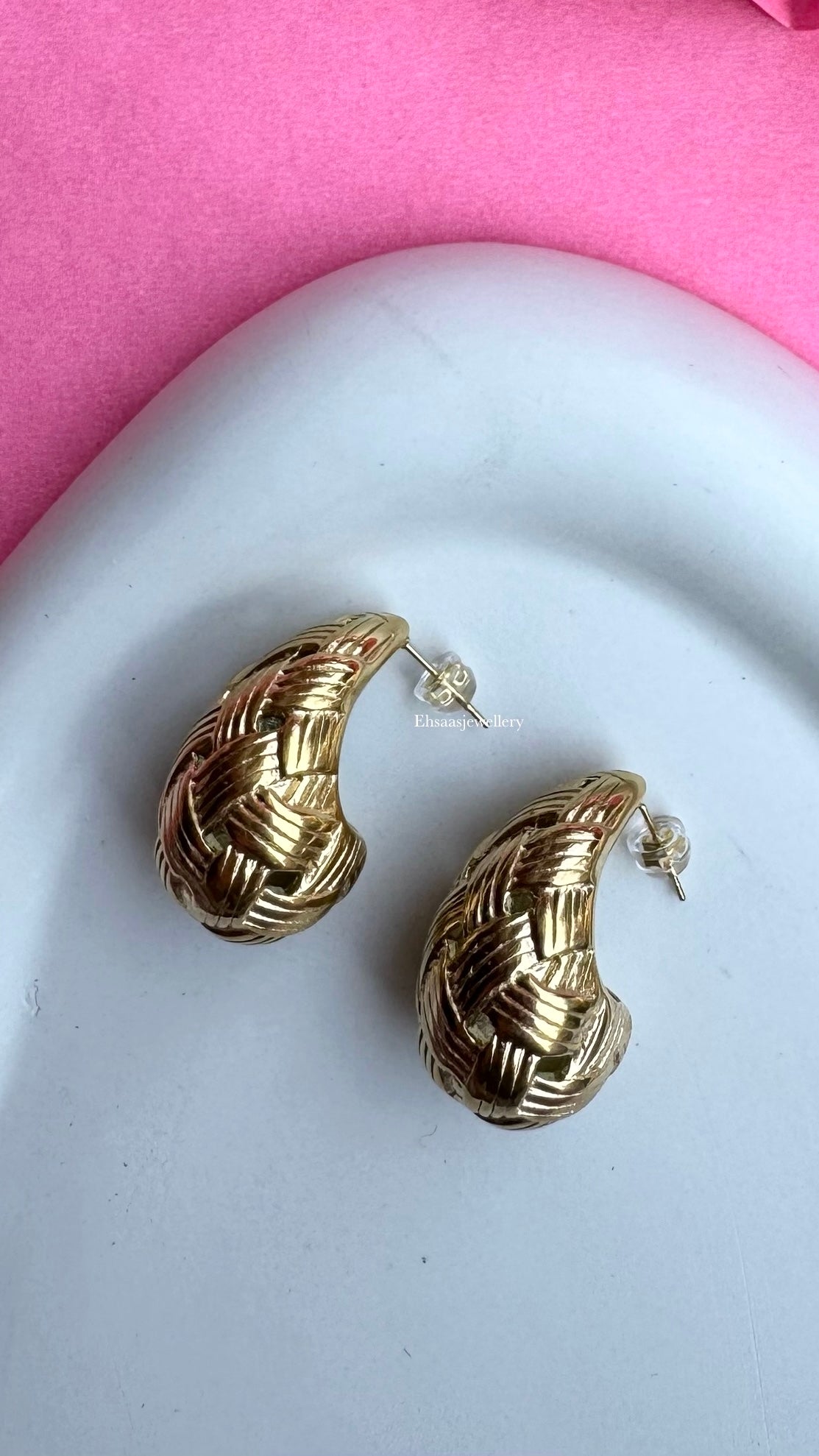 Lavina Studs