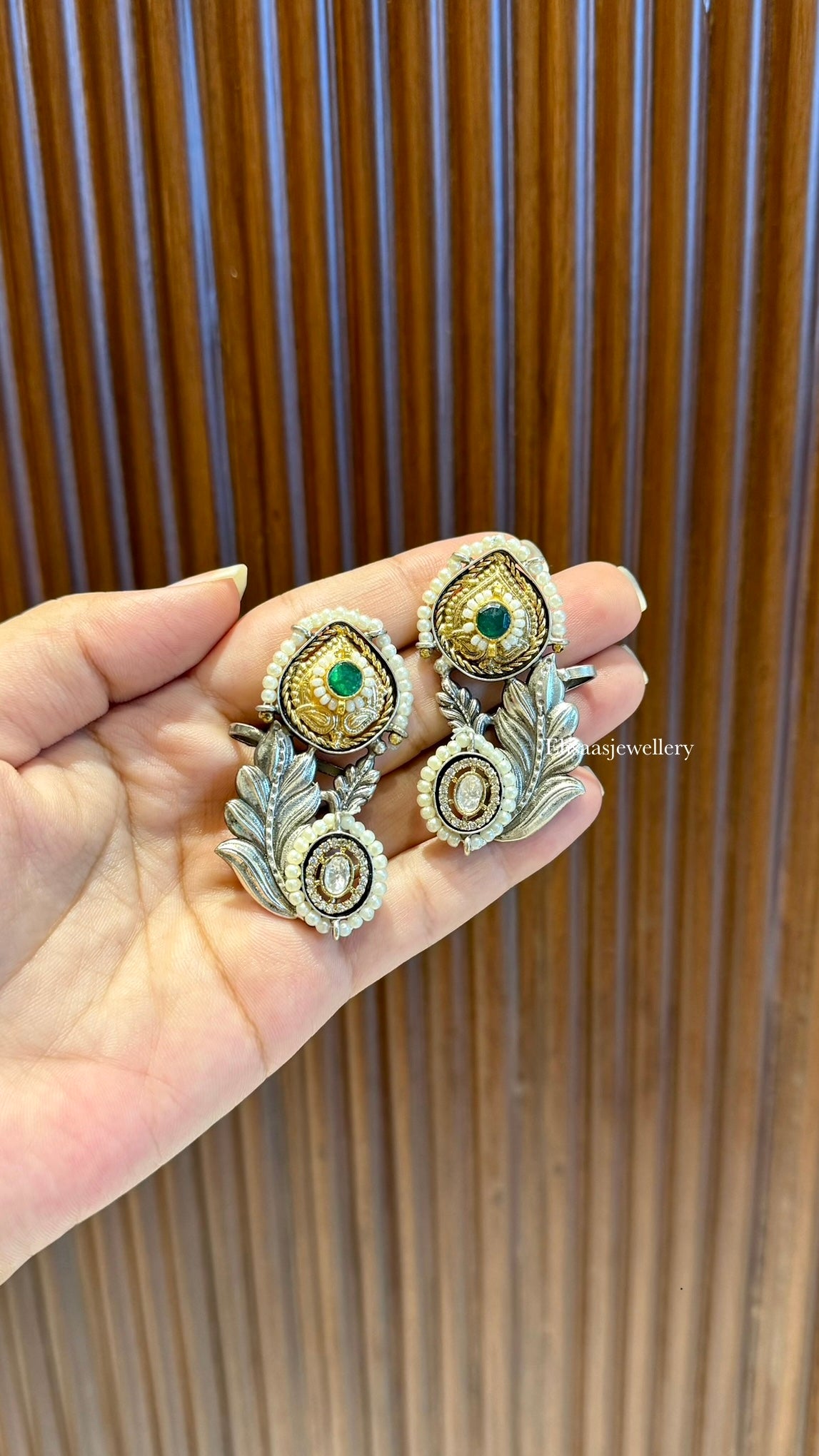 Zeenat Kaanphool Earrings