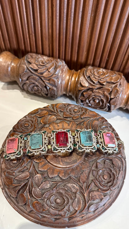 Esra Necklace with Earrings