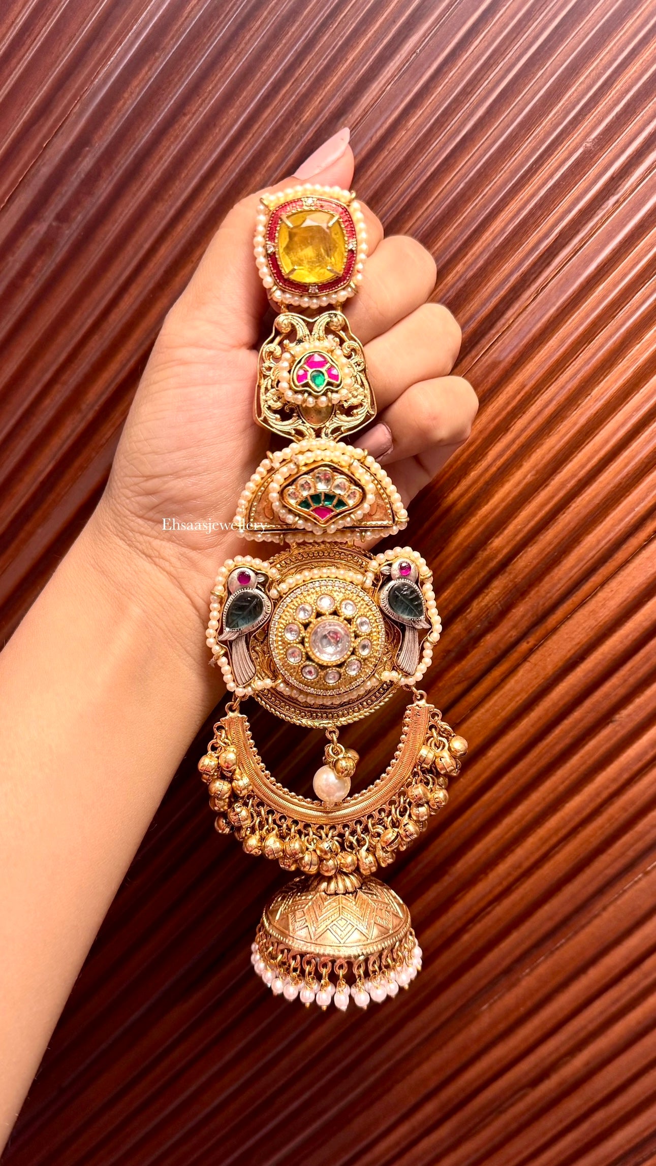 Zunaira Jhumkis
