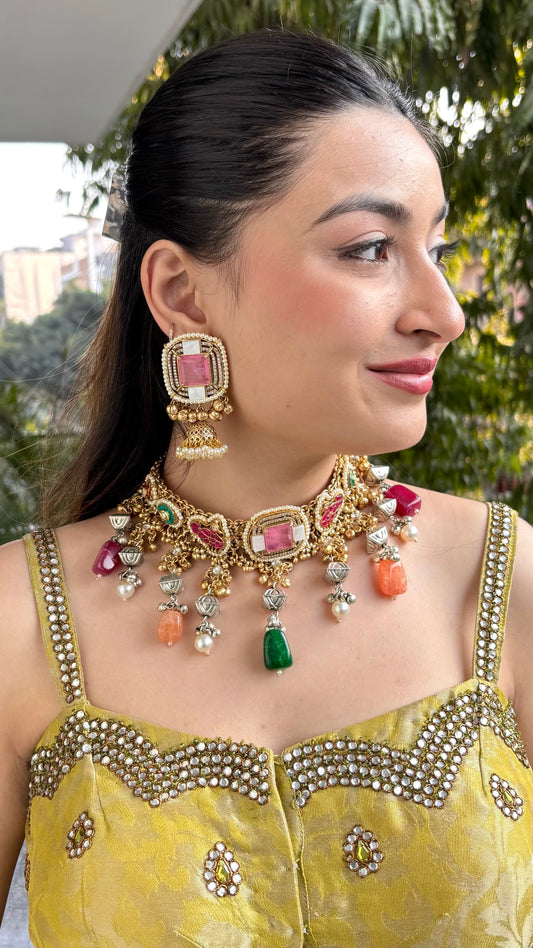 Ruhaniyat Necklace with Earrings